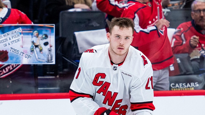 "Каролина Харрикейнз" в овертайме обыграл "Лос-Анджелес Кингз" в матче НХЛ