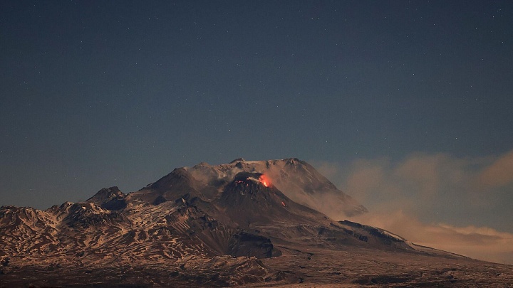 Ученые прогнозируют мощное извержение вулкана на Камчатке