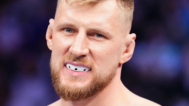 Волкова освистали в США после победы на UFC 328