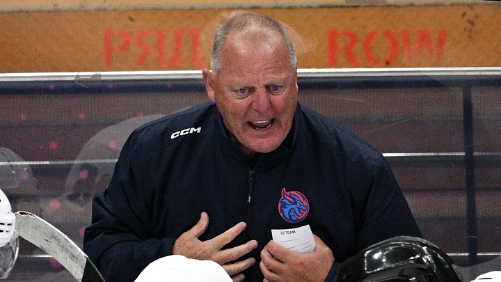 Покинувший КХЛ из-за здоровья тренер заявил, что чувствует себя прекрасно